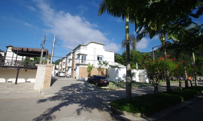 Juquehy Casa | Puro capricho !! Gran casa cerca de la playa! Wifi gratis! Pago 12 X tarjeta