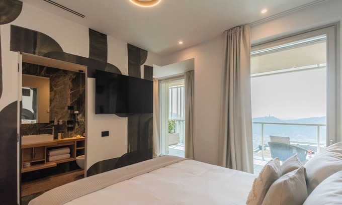Como Casa | Pureview Luxury Suites, with breakfast & pool