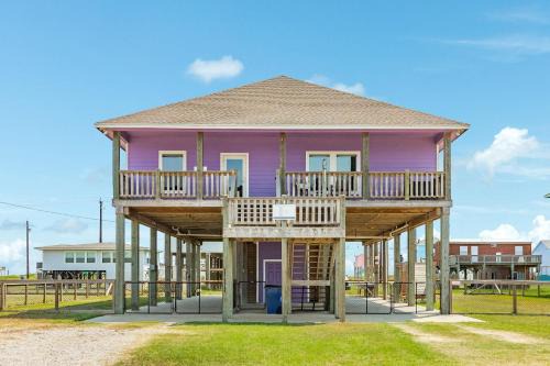 San Luis Beach Casa | Purple Paradise Beachy Fun Bay Beach Views