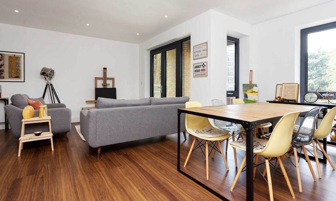 Putney Apartamento | Encantador apartamento de dos habitaciones con balcón soleado, para 4 personas (Veeve)