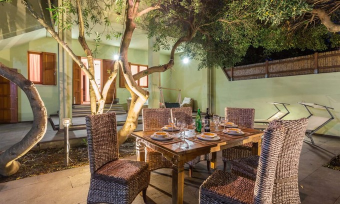 Putzu Idu Villa | Putzu Idu a 10 metros de la playa con 4 habitaciones y jardín para 10 personas. wifi