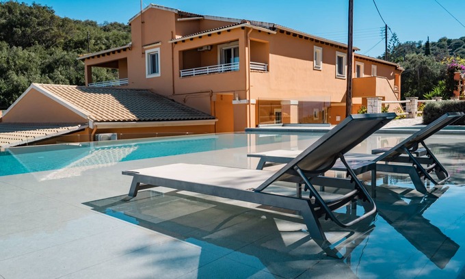 Agios Spyridon Corfu Apartamento | Pyramid City Apartments