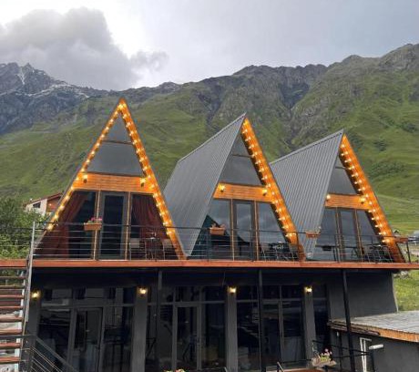 Gergeti Chalet De Esquí | Pyramid Home Kazbegi
