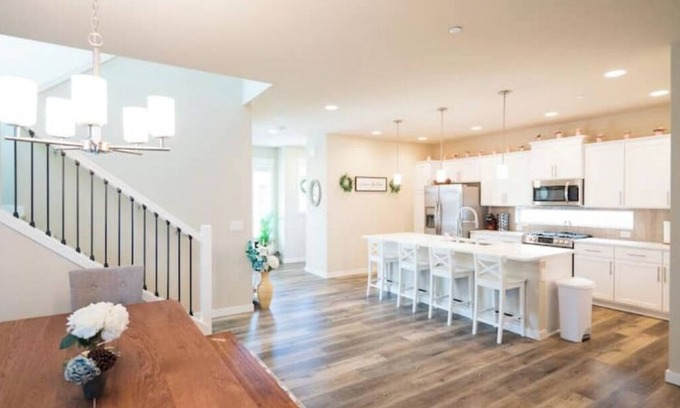 South Hill Casa | Q House in South Hill, Puyallup - 5 BR/2.5 Bath