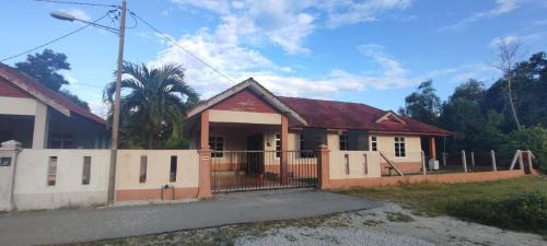 Kampung Gong Datok Casa | Q's HOMESTAY UNISZA