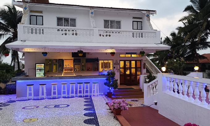 Calangute Complejo | Qees Empire Beachfront Resort