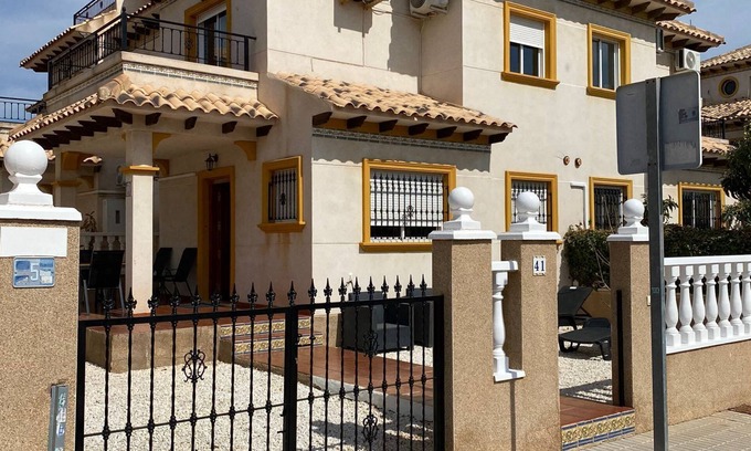 Orihuela Costa Casa | Quad house / villa basic renovation 2023 - 900 m to the beach