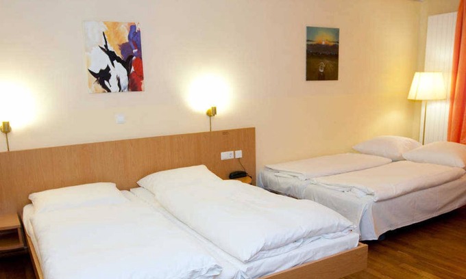 Zahringen Hotel | Habitación cuádruple con baño y ducha - Hotel Classic