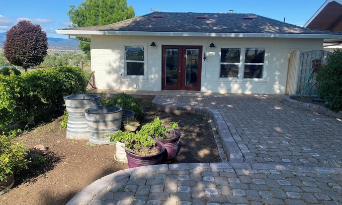 Montague Apartamento | Quail Ridge Pool House 1-bedroom. Stunning views Mt Shasta & surrounding valley
