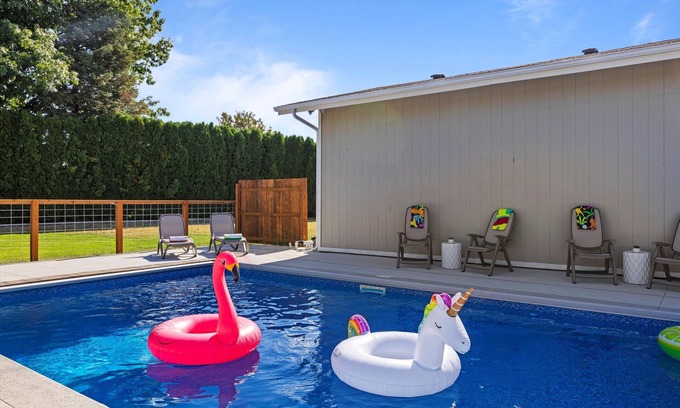 College Place Casa | Quail Ridge - Views, Pool and Hot tub