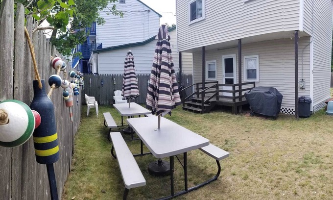 Old Orchard Beach Cabaña | Quaint 2 bedroom cottage across the street from the beach with private yard.