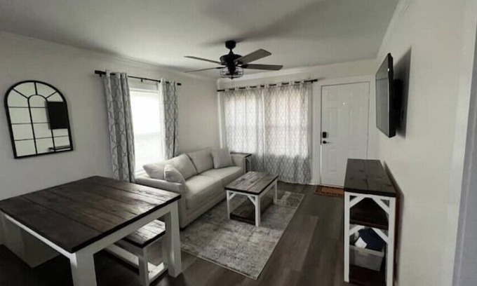 Kannapolis Casa | Quaint 2-bedroom perfect for a family or friends.