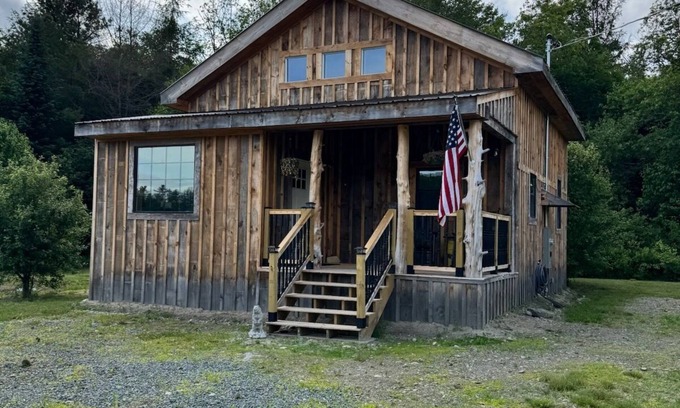 Stratford Cabina | Quaint 3-bedroom cabin on the Trails