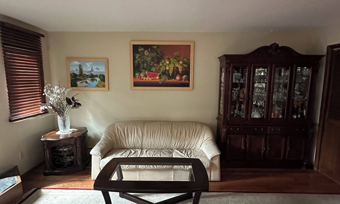 Old Seward - Oceanview Casa | Quaint 3-bedroom house in Anchorage
