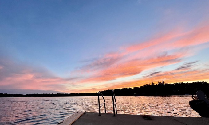 Town of Fowler Casa | Quaint 4 bedroom 2 bathroom cottage on the lake