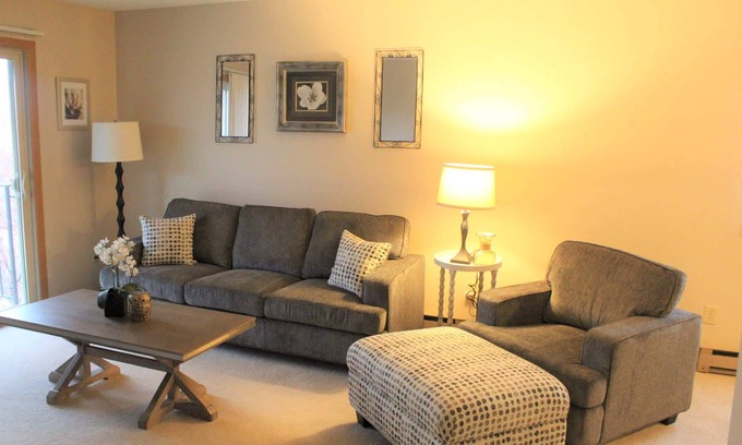 Fargo Apartamento | Quaint and cozy 2 bed, 1.5 bath Fargo rental apartment!