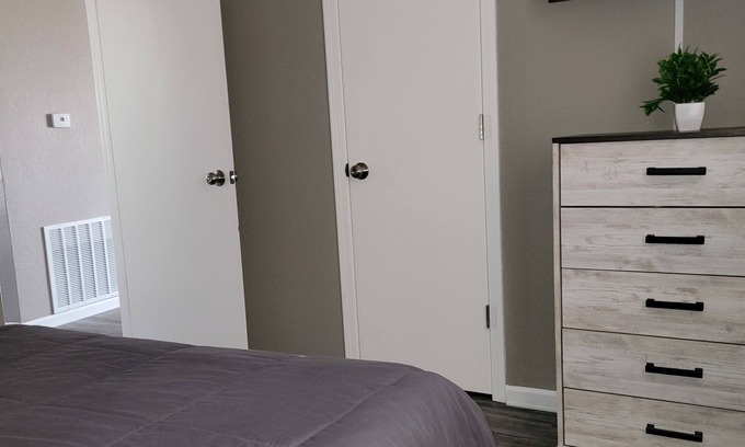 Blue Springs Apartamento | Quaint and Cozy Apartment