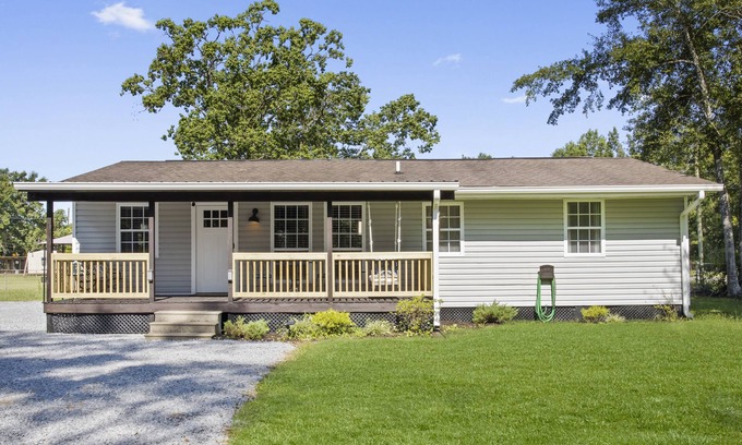 Gulf Hills Casa | Quaint and Cozy! Close to Downtown and the Beach!
