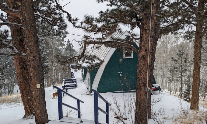Cripple Creek Cabina | Quaint and quirky woodland cottage - 2 bedrooms 1 bath