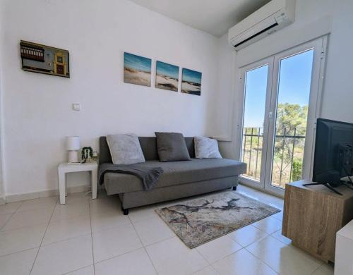 San Miguel de Salinas Apartamento | Quaint Apartment with Com Pool Villamartin SM6