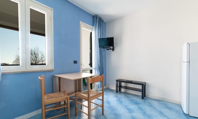 Santa Marina Apartamento | Quaint Apartment in Policastro Bussentino with Terrace