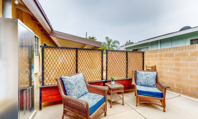 North Hills West Casa | Quaint Apartment in the City with a Patio