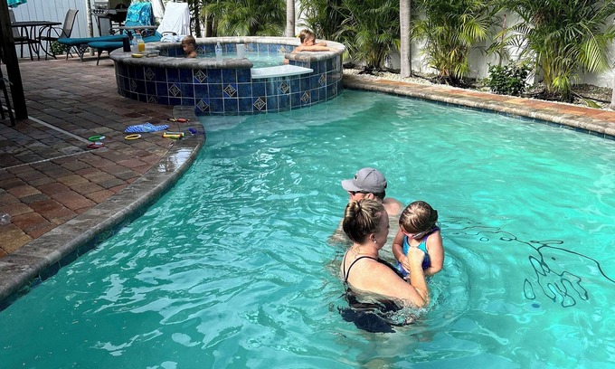 Fort Myers Beach Cabaña | Quaint beautiful backyard sanctuary