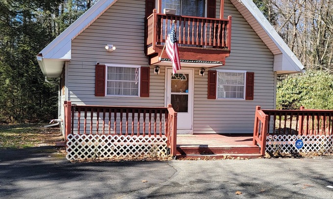 Tobyhanna Chalet De Esquí | Quaint Chalet Home in Tobyhanna! 10minutes to Kalahari, Camelback and Great Wolf