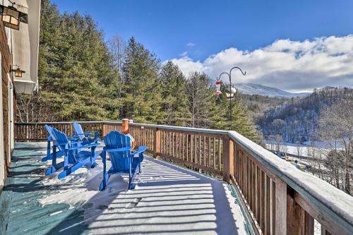 Creston Casa | Quaint Creston Hideaway with Mtn Views and Hot Tub!
