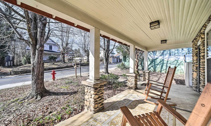 Waynesville Cabaña | Quaint Home w/ Porch in Downtown Waynesville!