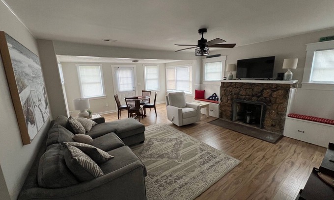 Sea Bright Casa | Quaint Home with Beach Access and NYC views