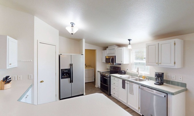 Oakley Casa | Quaint home with firepit, gas grill, WiFi, dog-friendly