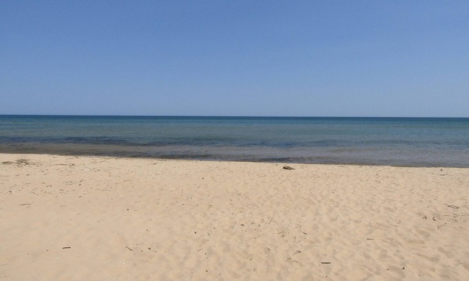 Oscoda Cabina | Quaint Little Cottage in Oscoda near Lake Huron access!