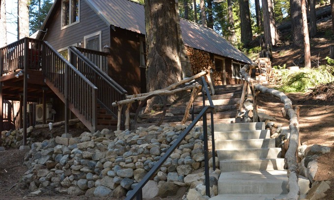 Fish Camp Cabina | Pintoresca cabaña de montaña en la entrada al Parque Nacional de Yosemite