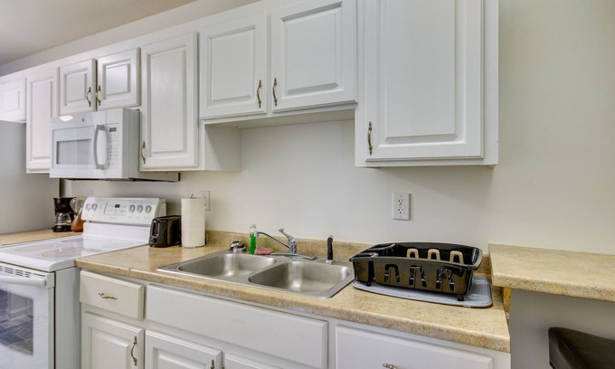 Orangeburg Casa | Quaint Orangeburg Townhome Near Hospitals & Campus