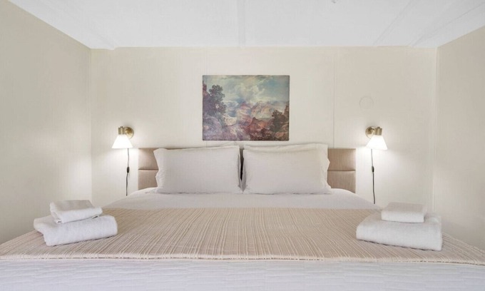 Travelers Rest Casa | Quaint & Quiet w/ King Bed