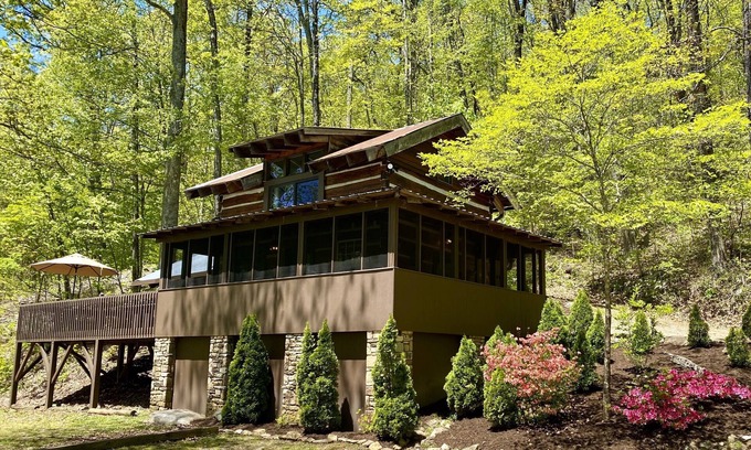 Fairview Cabina | Hermoso retiro de montaña privado aislado a las afueras de Asheville, Carolina del Norte
