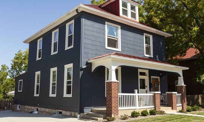 Washington Casa | Quaint & spacious family-friendly home with pool near Missouri wine trail