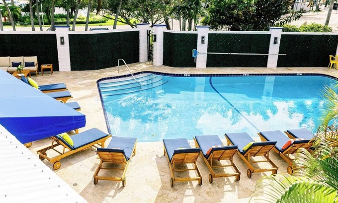 Lauderdale Harbours Apartamento | Quaint Studio w/ Kitchenette, Pool, & Parking