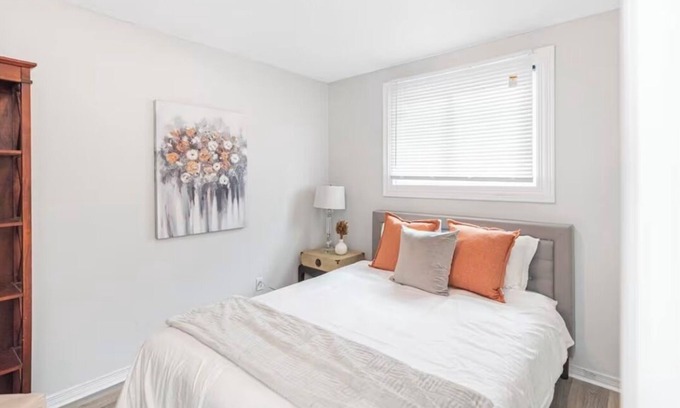 Hamilton Casa | Quaint & Stylish UPPER level 3-bed bungalow in Hamilton