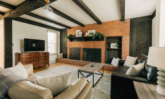 Manheim Casa | Quaint, Vintage Reno in Manheim