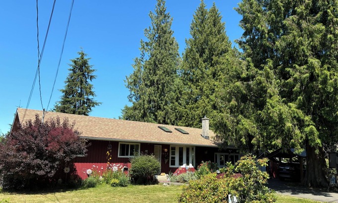Regional District of Nanaimo Casa | Qualicum Beach detached home