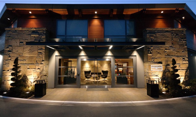 Regional District of Nanaimo Hotel | Qualicum Beach Inn