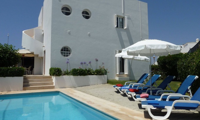 Vale de Carro Villa | Calidad Villa de 4 dormitorios con aire acondicionado, piscina privada, Nr. playa y todo! Todo a poca distancia