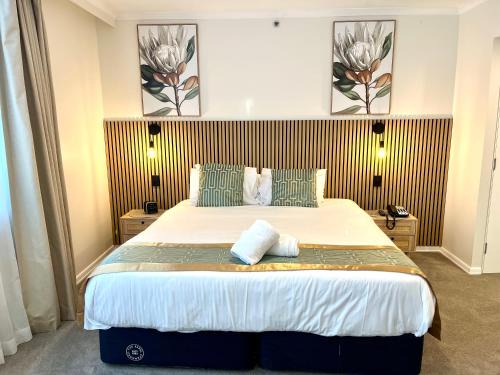 Brisbane Central Business District Hotel | Quality Hotel Room CBD FREE PARK