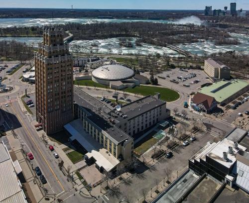 Downtown Niagara Falls Hotel | Quality Hotel & Suites At The Falls
