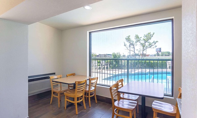 Amarillo Hotel | Quality Inn Amarillo East