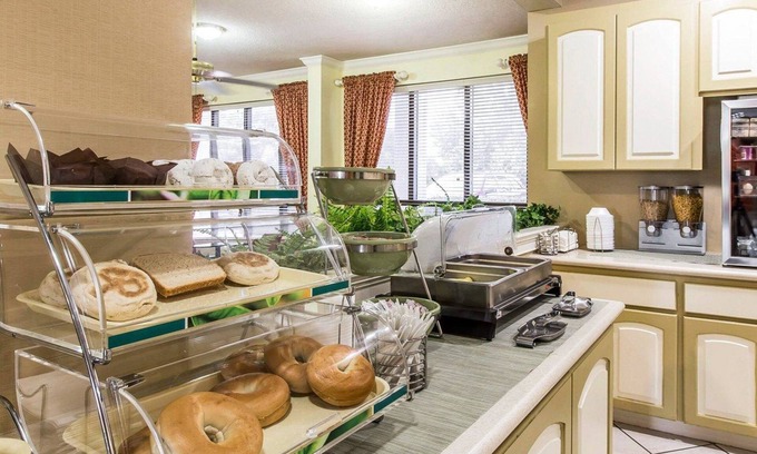 Valdosta Hotel | Quality Inn At the Mall - Valdosta
