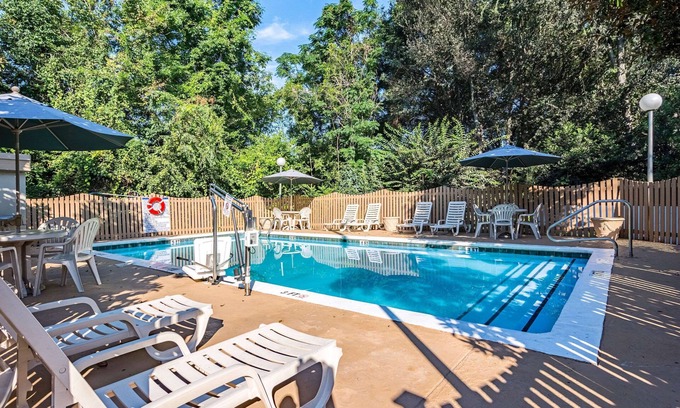 Columbus Hotel | Quality Inn Columbus near Fort Moore