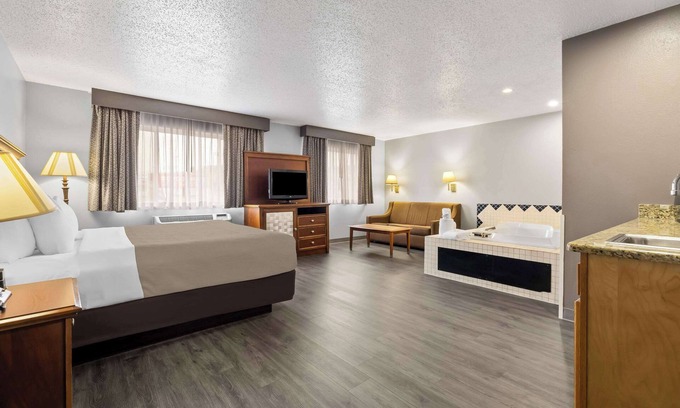 Rapid City Hotel | Quality Inn near Monument Health Rapid City Hospital